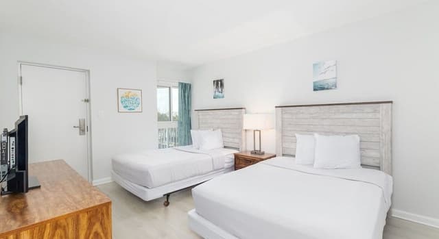 Premium Condo, 2 Bedrooms, Balcony, Bay View