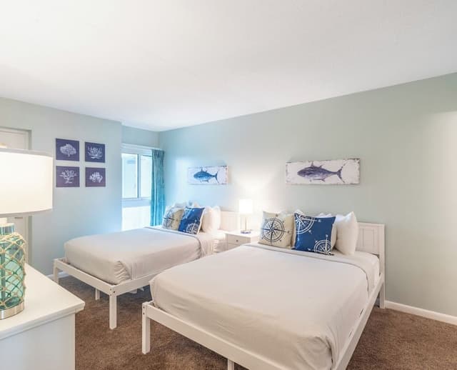 Premium Condo, 2 Bedrooms, Balcony, Bay View