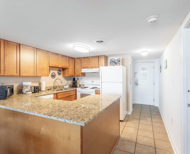 Standard Condo, 2 Bedrooms, Balcony, Bay View