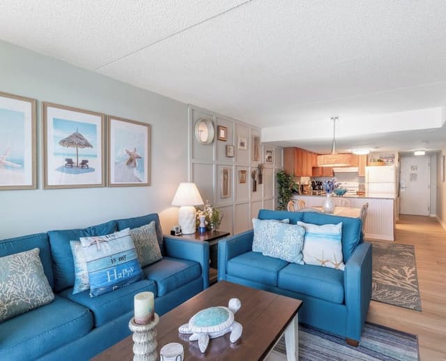 Premium Condo, 2 Bedrooms, Balcony, Bay View