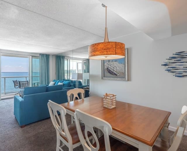 Standard Condo, 2 Bedrooms, Balcony, Bay View