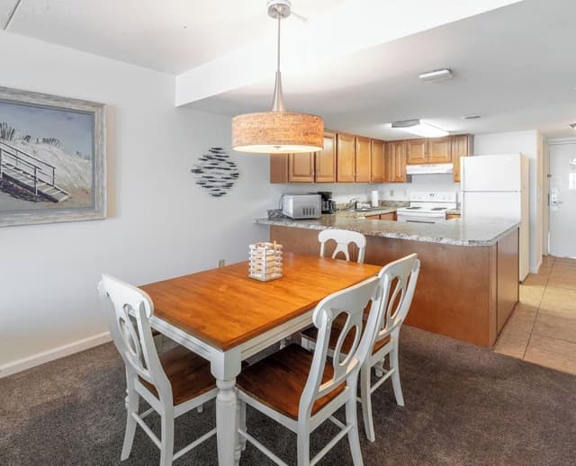 Standard Condo, 2 Bedrooms, Balcony, Bay View