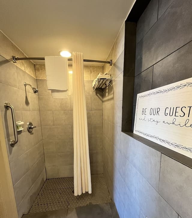 Deluxe Room, 1 King Bed, Non Smoking