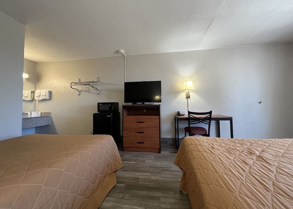 EZ TRAVEL INN2