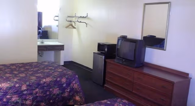 Standard Room, 2 Double Beds, Smoking