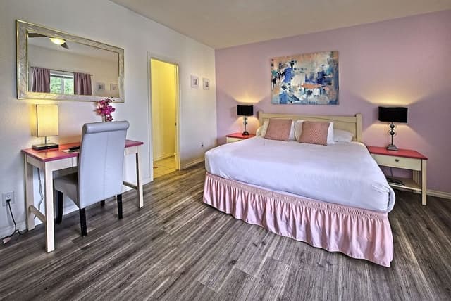 Signature Room, 1 King Bed