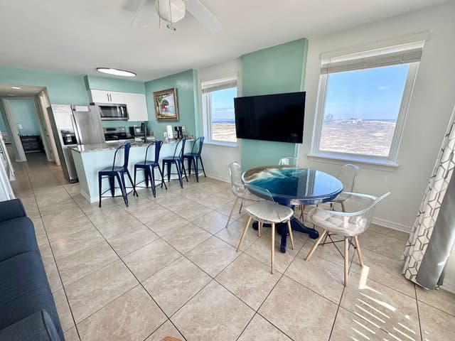Condo, Multiple Beds, Balcony (Royal Palms 701)