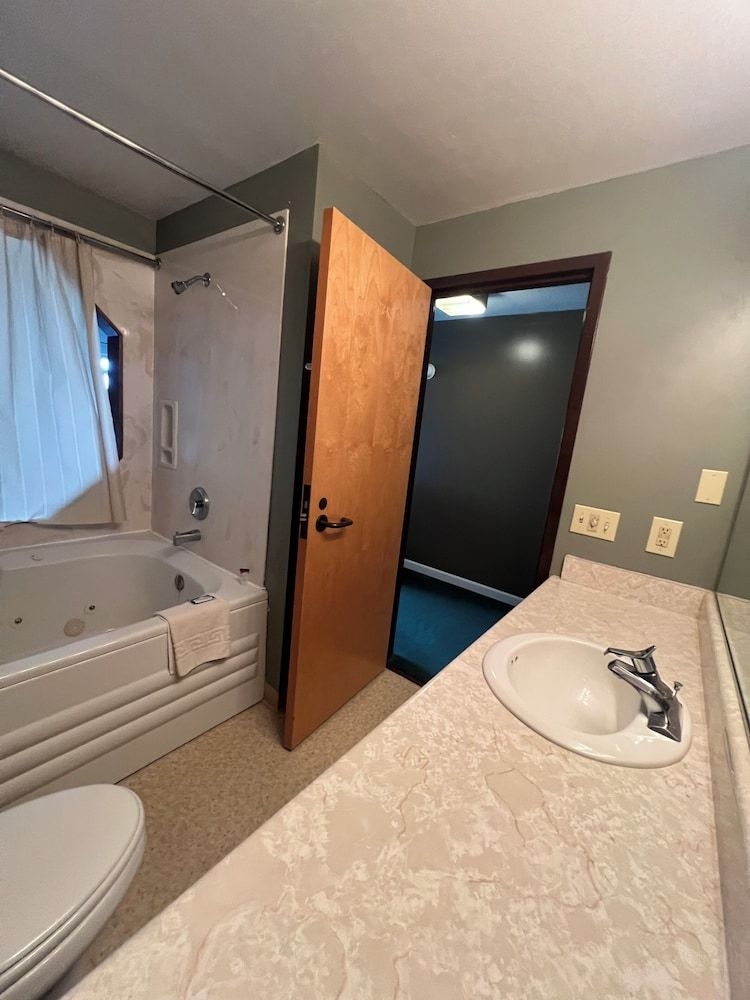 Webbs Year Round Resort4