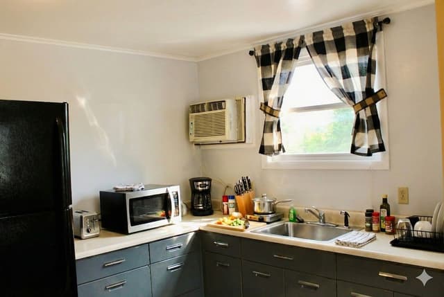 Standard Apartment, 2 Bedrooms, Kitchen, Partial Lake View
