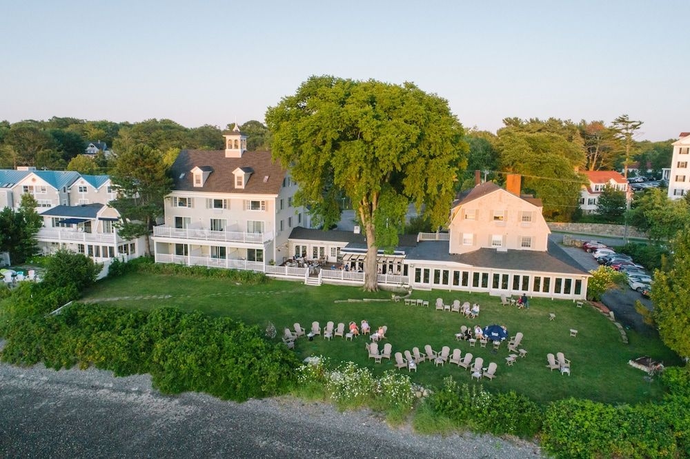 The Breakwater Inn and Spa3
