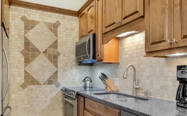 Condo (With 3 baths, Platinum)