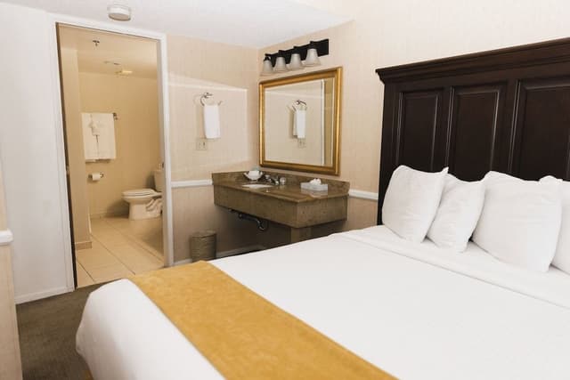 Grand Suite. 2 Queen Beds