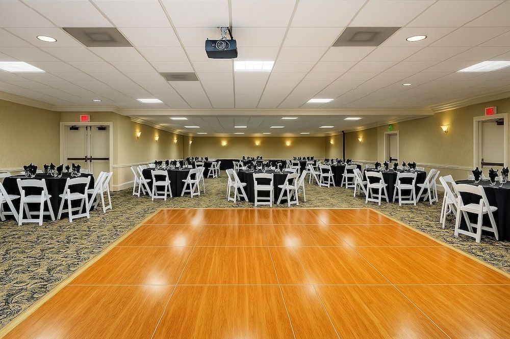 Historic Santa Maria Inn3