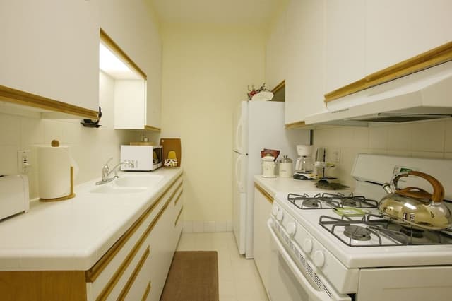 Deluxe King Studio with Fireplace & Kitchen (116C)