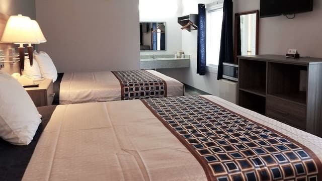 Standard Room, 2 Queen Beds