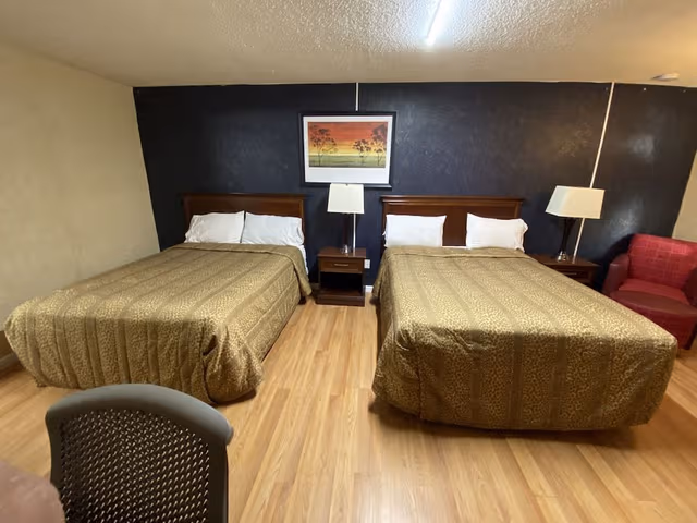 Basic Double Room, 2 Queen Beds