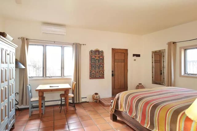 Classic Suite, 1 King Bed (Santa Fe Suite - King Bed)