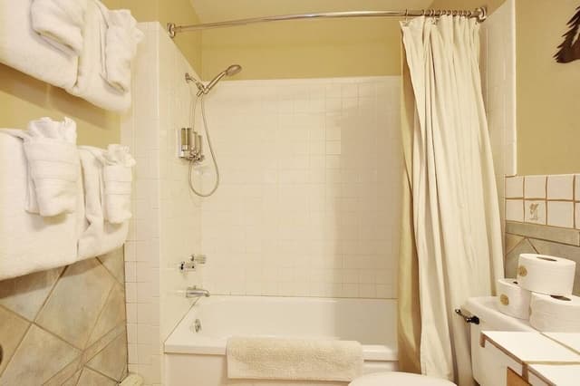 Traditional Room, 1 Queen Bed (Cowgirl Room - Queen Bed)