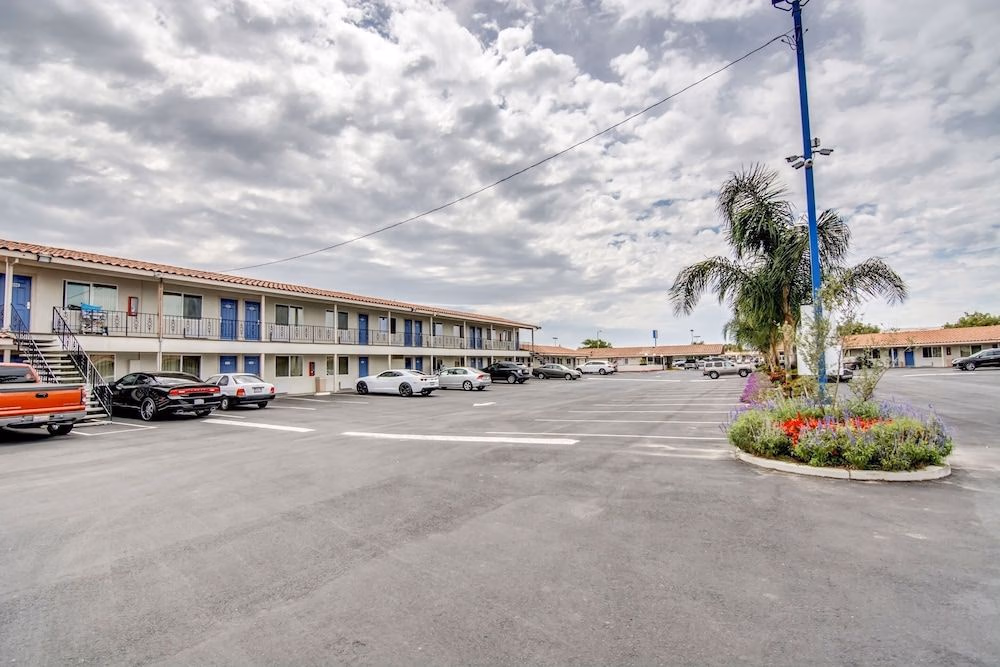 Motel 6 Manteca1