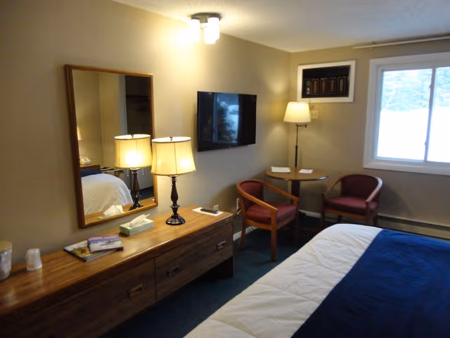 Standard Room, 1 King Bed