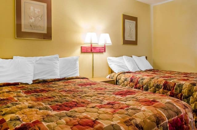 Double Room, 2 Queen Beds, Non Smoking