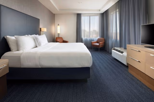 Suite, 1 King Bed