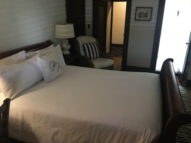 Standard Room, 1 Queen Bed