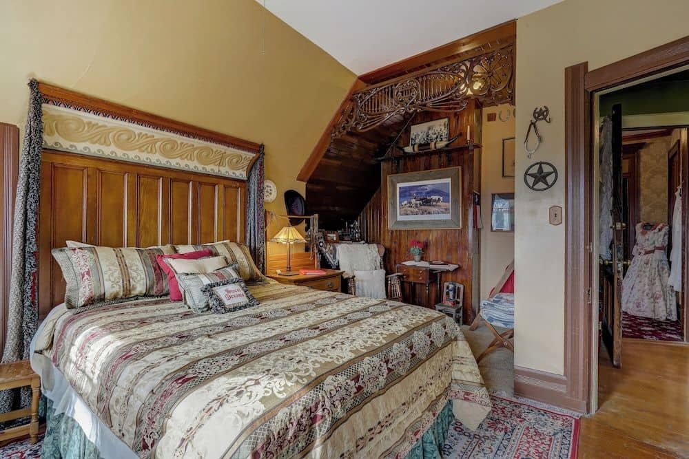 Schuster Mansion Bed & Breakfast Schuster Mansion Bed & Breakfast