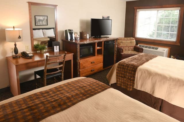 Deluxe Room, 2 Double Beds
