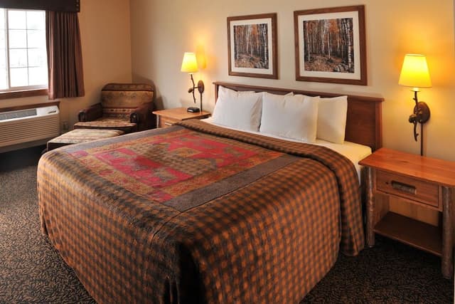 Deluxe Room, 1 King Bed