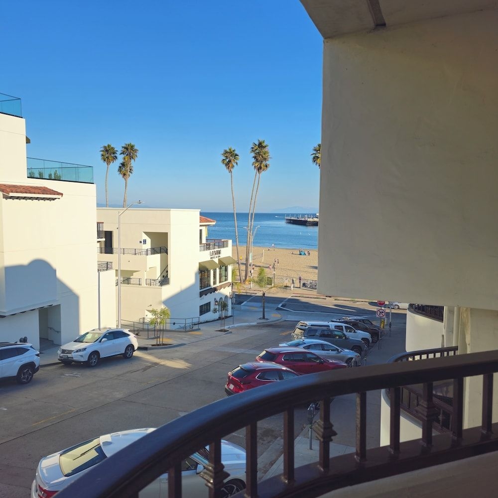 Casablanca Inn On The Beach2