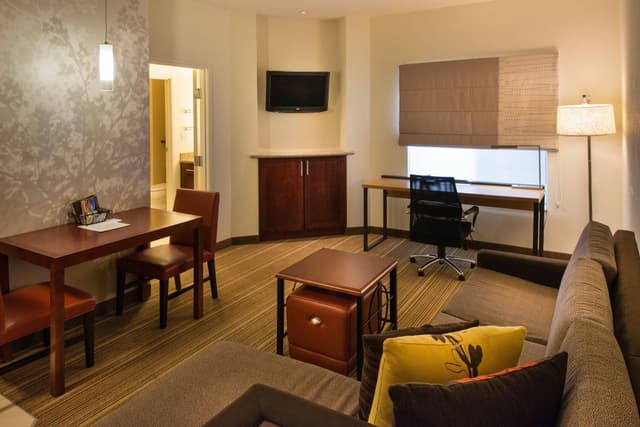 1 Bedroom Suite, 1 King, Sofa bed