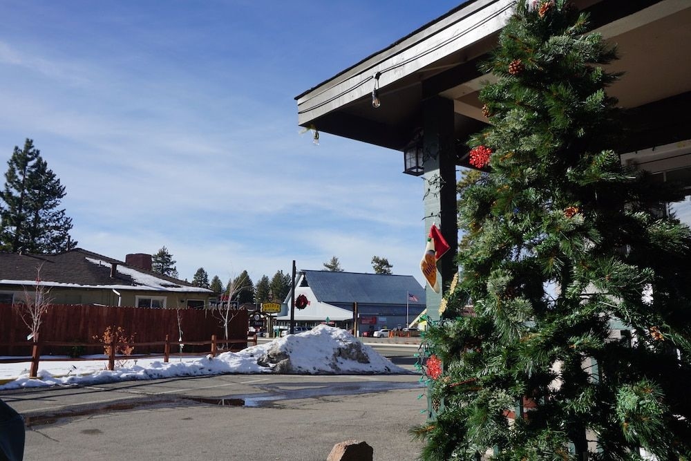 A&A Lake Tahoe Inn1