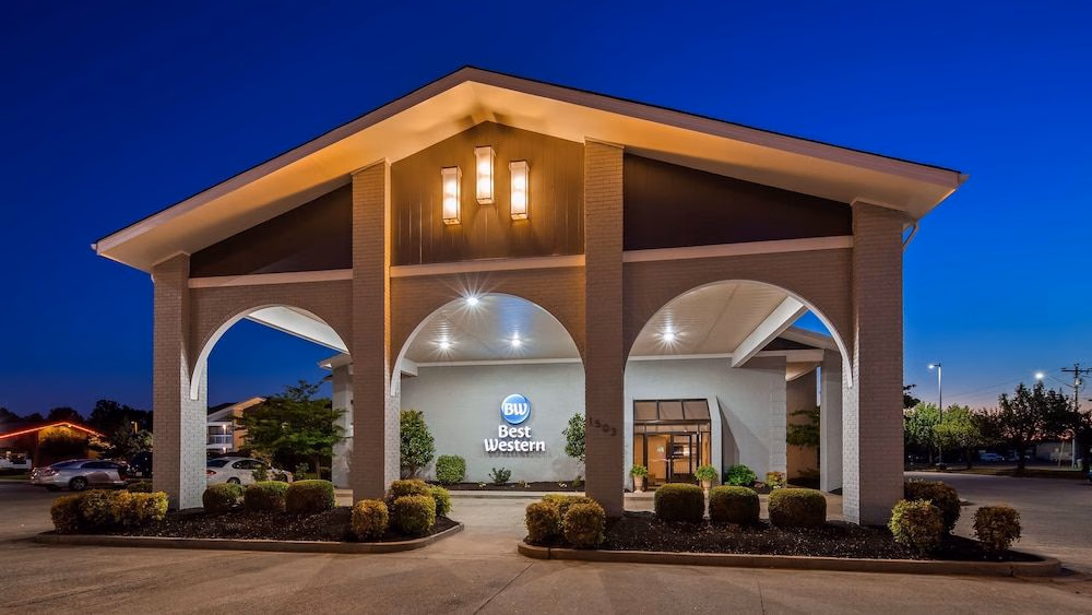 Best Western University Inn0