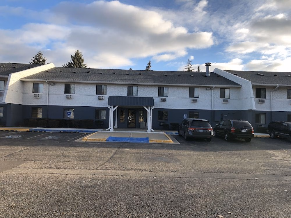 Americas Best Value Inn-Burnsville2