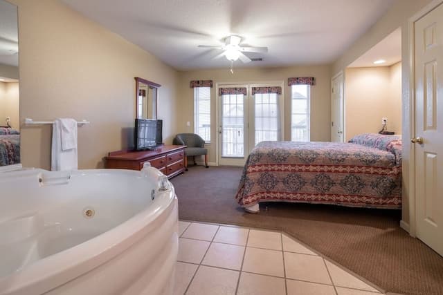 Standard Condo, 2 Bedrooms, Balcony