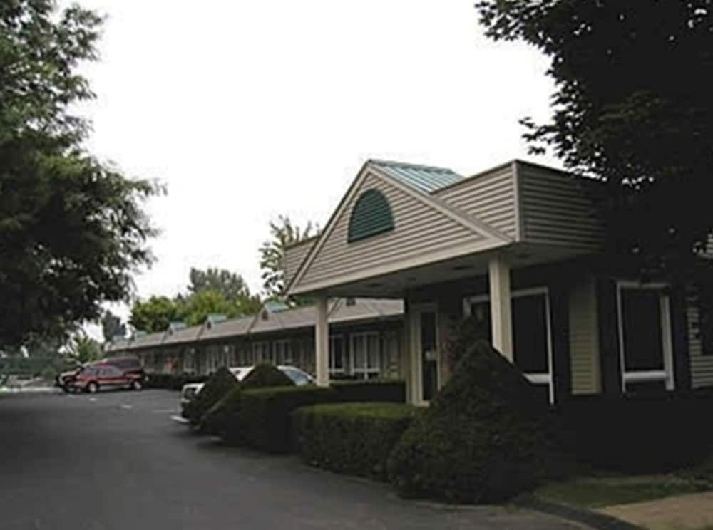 T- Bird Motor Inn2