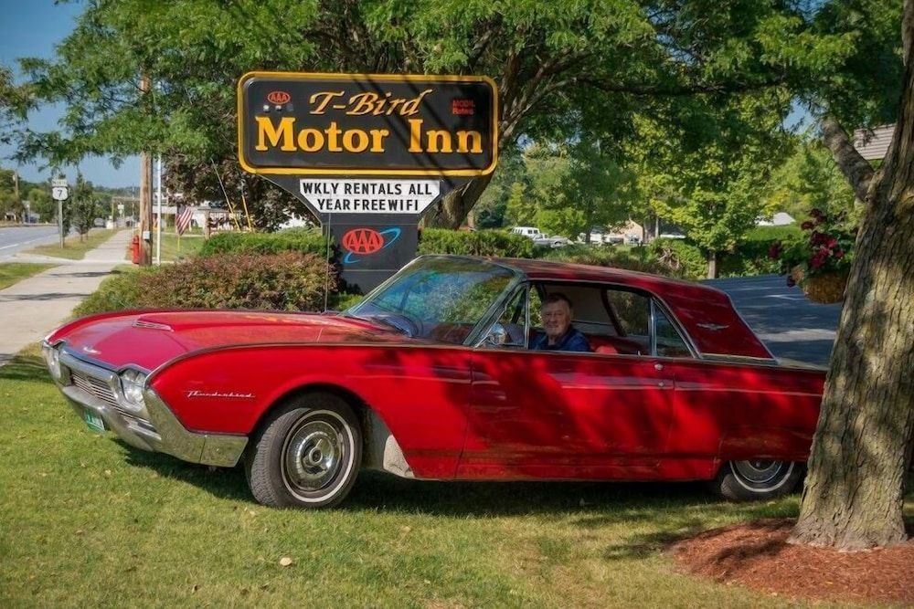 T- Bird Motor Inn1
