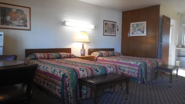 Deluxe Room, 2 Queen Beds, Non Smoking