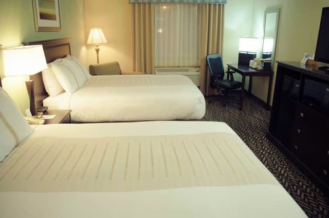 2 Full Beds Non-Smoking