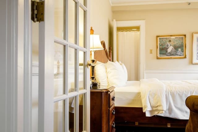 Room, 1 King Bed, Non Smoking