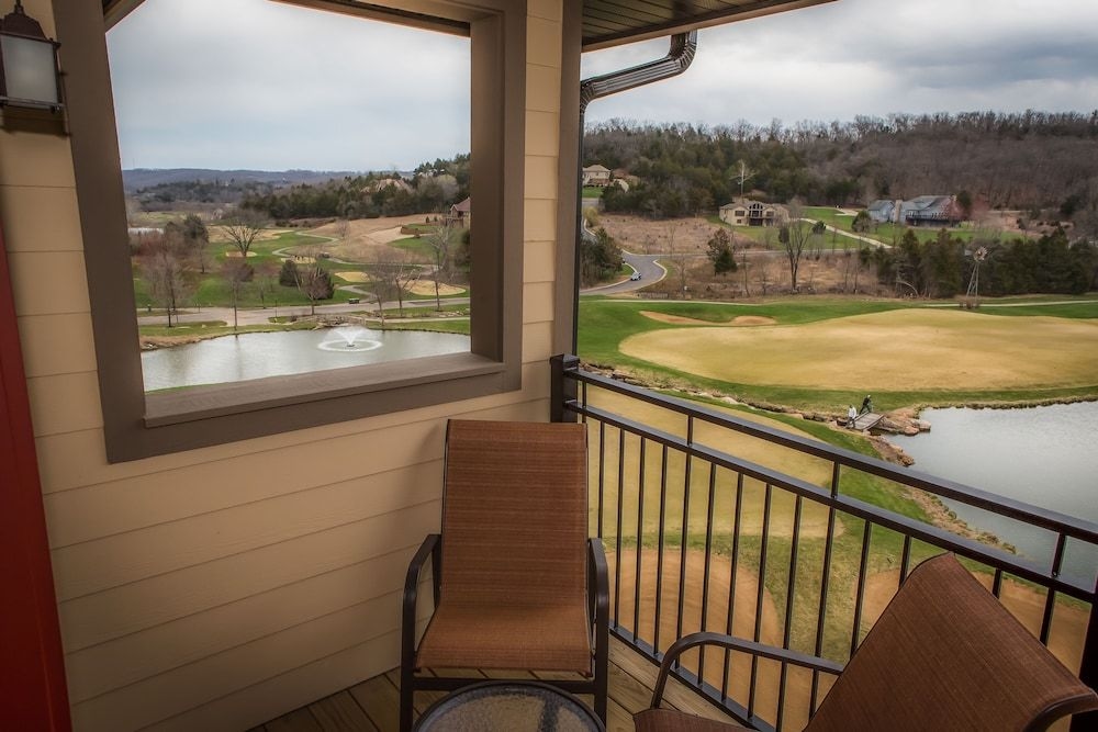 เดอะ ลอดจ์ แอท โอลด์ คินเดอร์ฮุค กอล์ฟ รีสอร์ท (The Lodge at Old Kinderhook Golf Resort)0