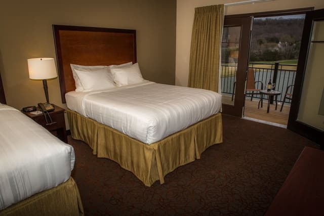 Standard Double Room, 2 Queen Beds