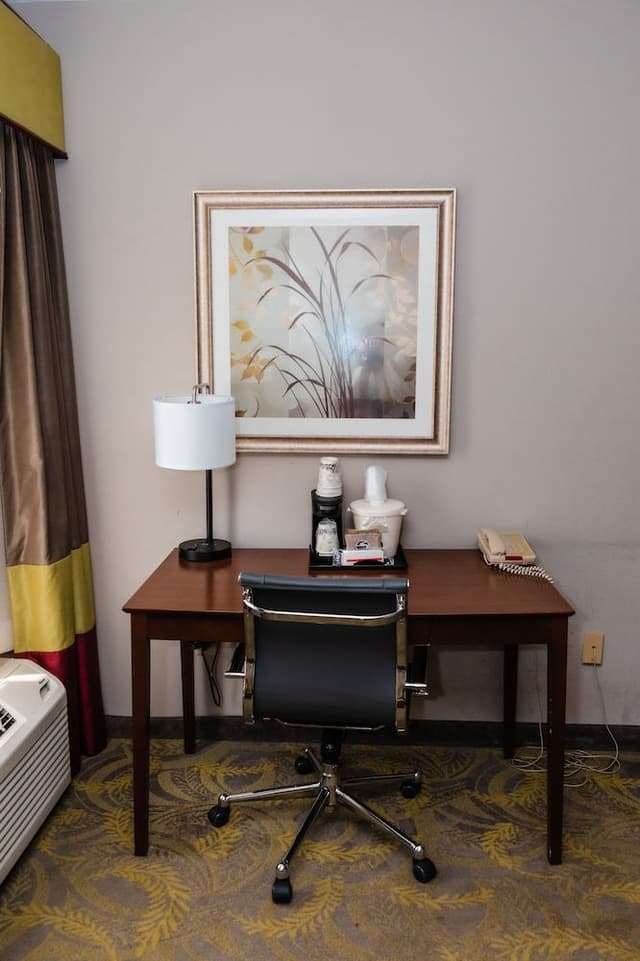 Standard Room, 1 King Bed