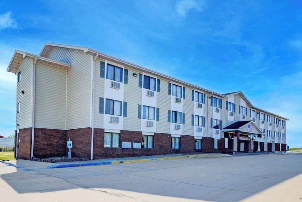 SUPER 8 KINGDOM CITY SUPER 8 KINGDOM CITY