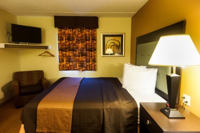 Deluxe 1 King 1 Double Bed Room