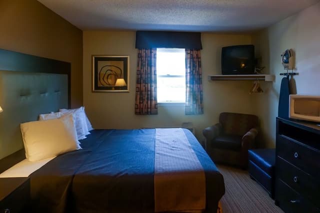 Deluxe 1 King 1 Double Bed Room