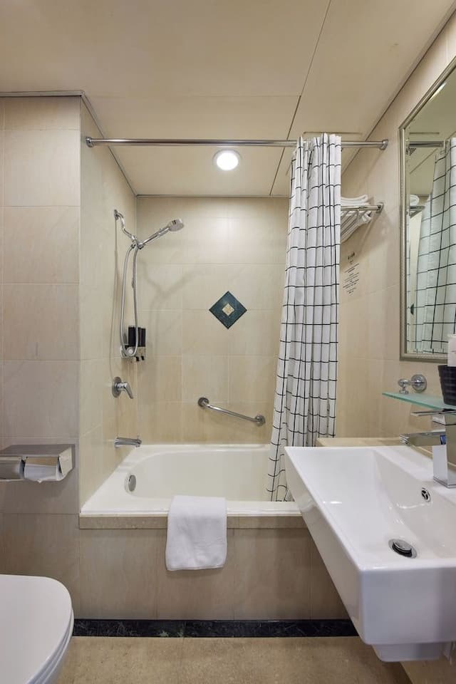 Executive Room (25-32/F)