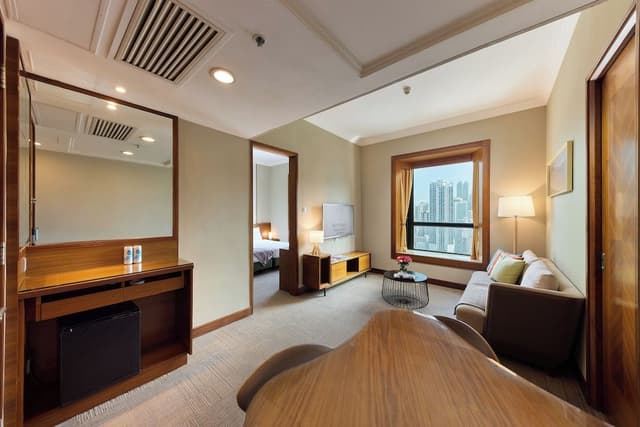 Executive Suite (25-32/F)