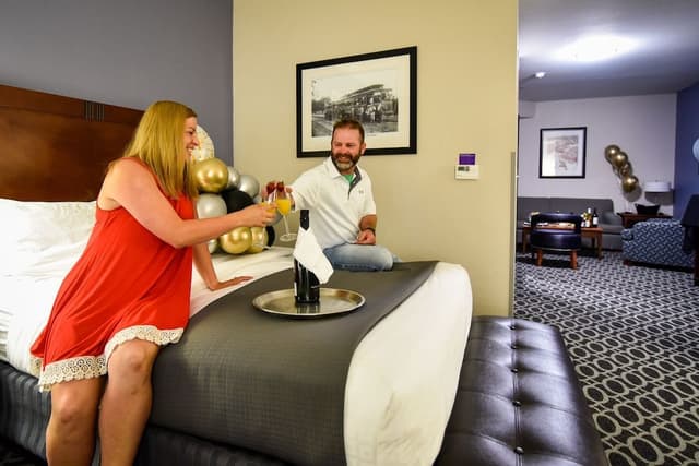 Suite, 1 King Bed